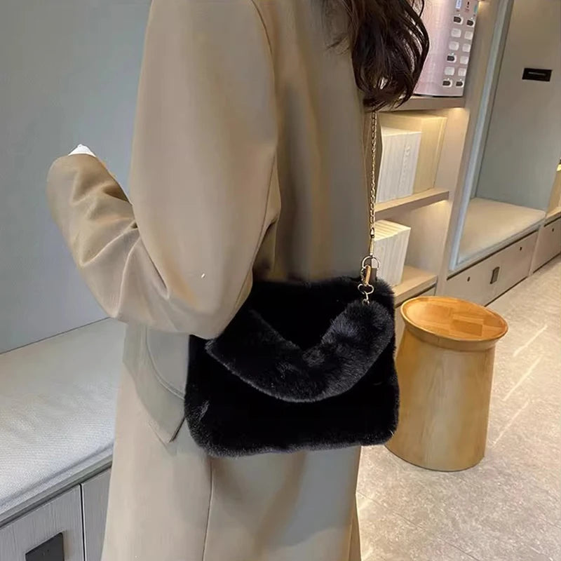 Plush Faux Fur Tote Bag for Women Winter Shoulder Bag Casual Fluffy Crossbody Bags Fashion Chain Handbag Girls Soft Purse