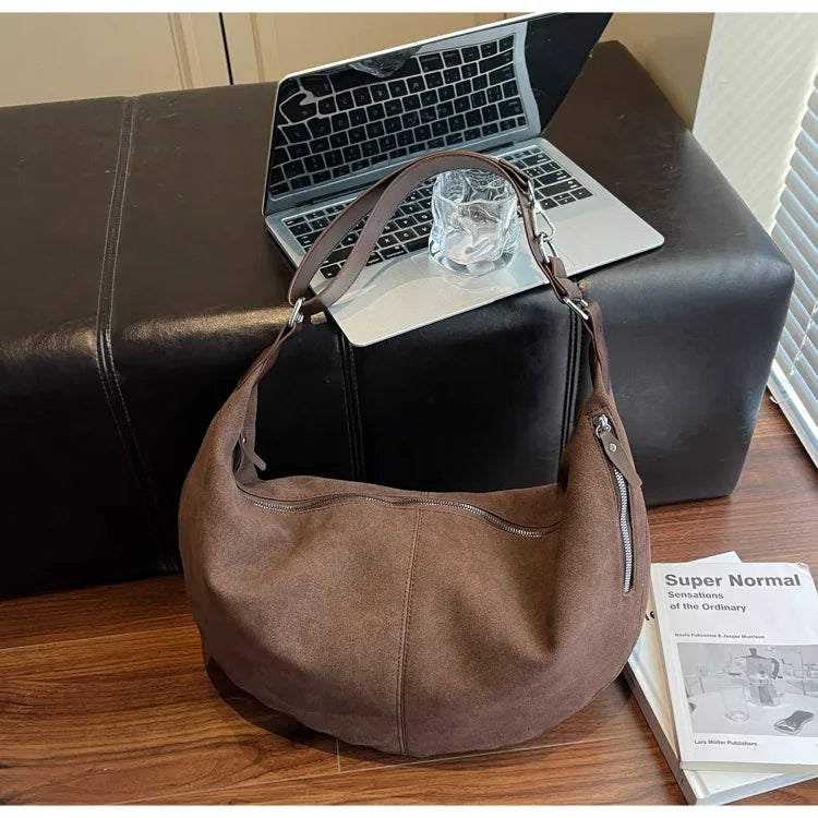 New Retro Comfortable Simple Hobo Bag Women Large Capacity Versatile Texture Crossbody Shoulder Bag Korean Style Matte Horn Bag