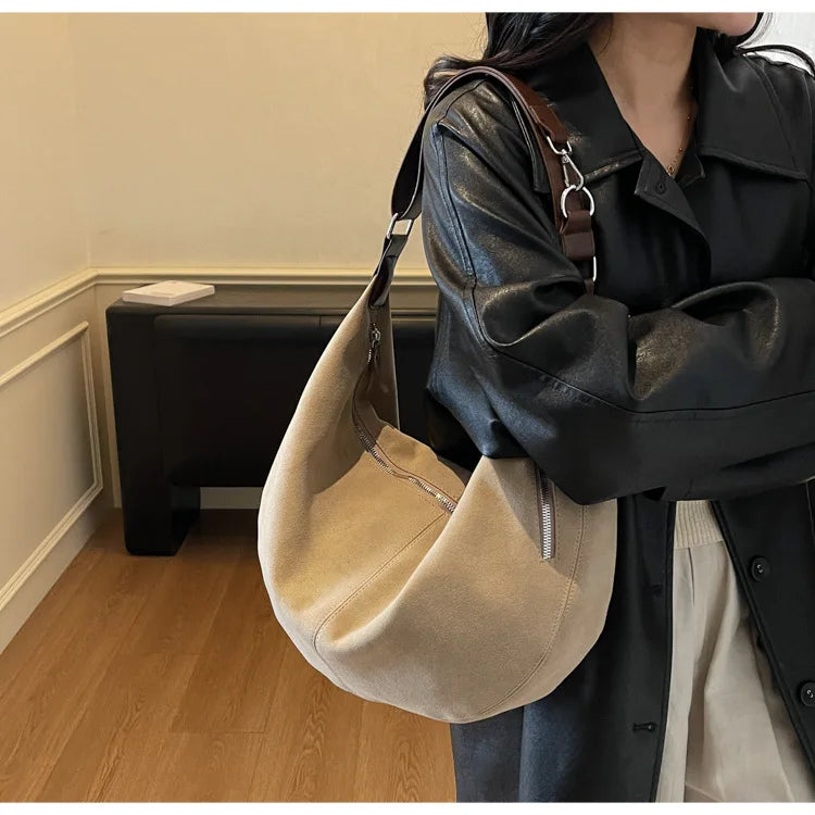 New Retro Comfortable Simple Hobo Bag Women Large Capacity Versatile Texture Crossbody Shoulder Bag Korean Style Matte Horn Bag