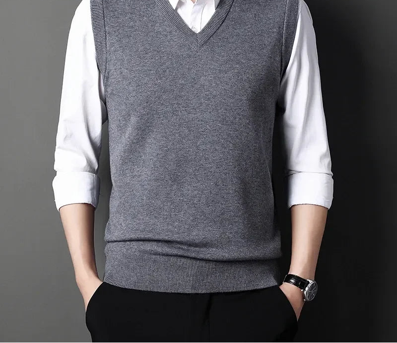2024 Autumn Winter New Men's Solid Color V-neck Knitted Vest Casual Fashion Warm Sweater Versatile Top