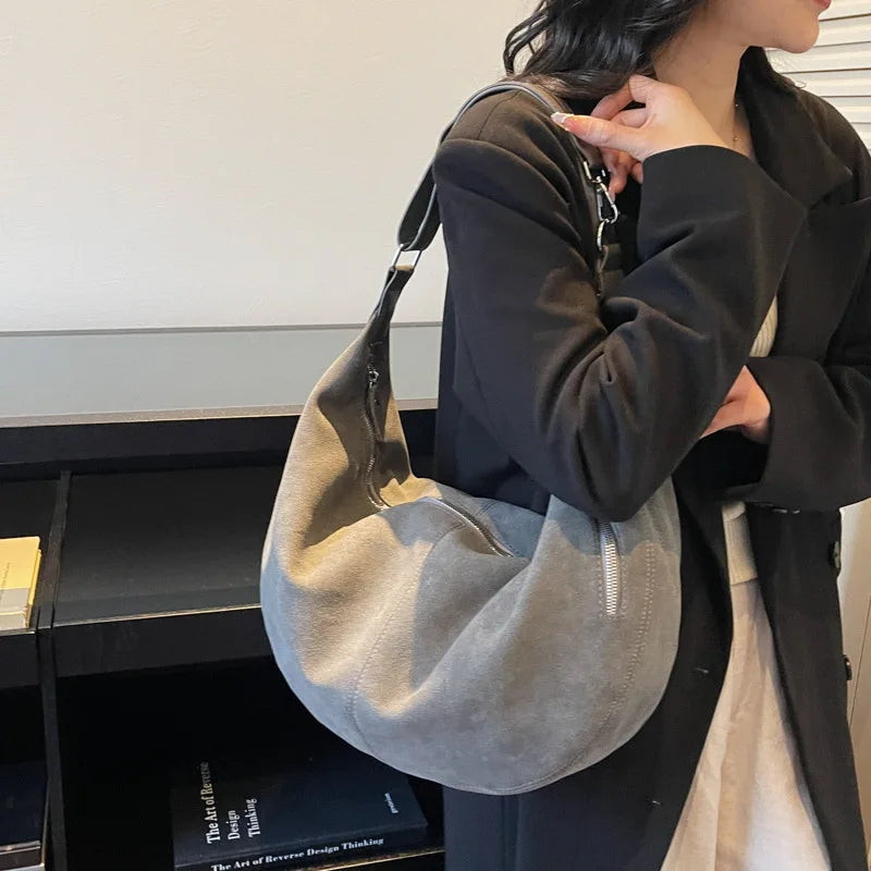 New Retro Comfortable Simple Hobo Bag Women Large Capacity Versatile Texture Crossbody Shoulder Bag Korean Style Matte Horn Bag