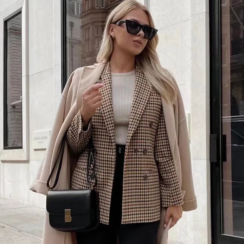 Turn-Down Elegance Blazer