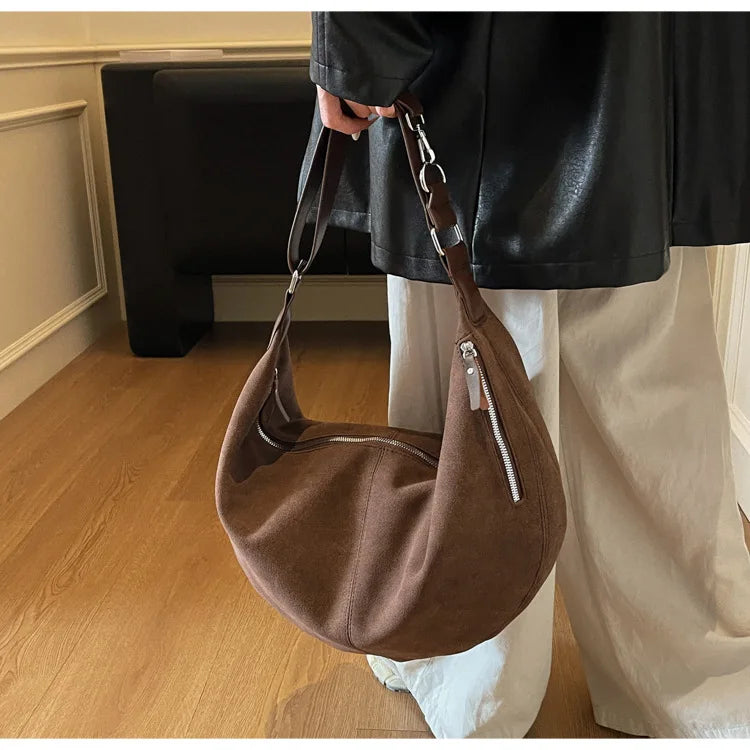 New Retro Comfortable Simple Hobo Bag Women Large Capacity Versatile Texture Crossbody Shoulder Bag Korean Style Matte Horn Bag