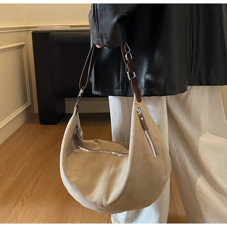 New Retro Comfortable Simple Hobo Bag Women Large Capacity Versatile Texture Crossbody Shoulder Bag Korean Style Matte Horn Bag