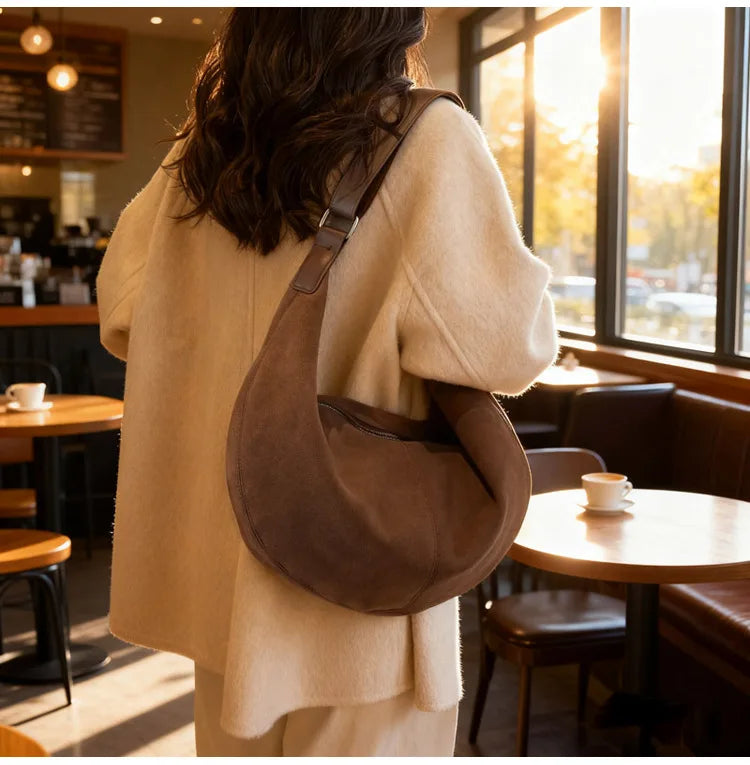 New Retro Comfortable Simple Hobo Bag Women Large Capacity Versatile Texture Crossbody Shoulder Bag Korean Style Matte Horn Bag