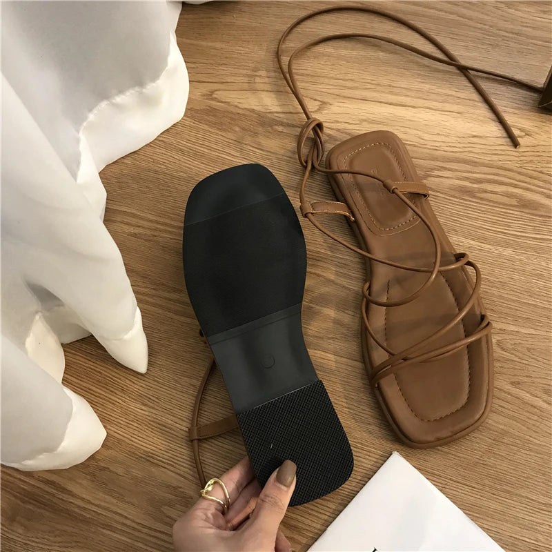Summer Slippers Women Sandals Narrow Vintage Square Toe Flat Cross Strap Thong Sandals V Shape Design Shoes Women Plus Size43